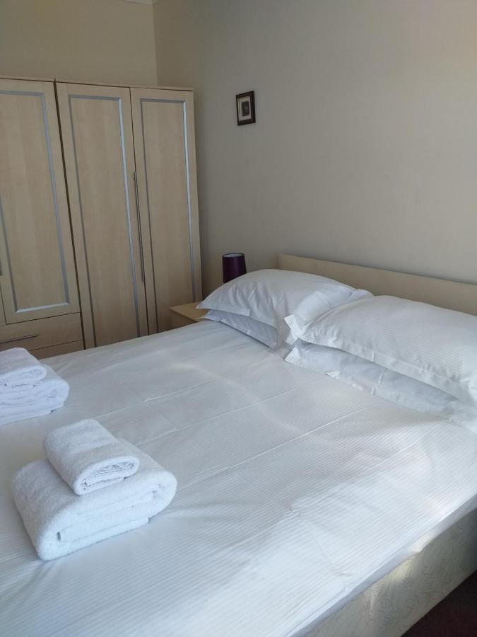 Dickie'S View Apartment Скарбъро Екстериор снимка