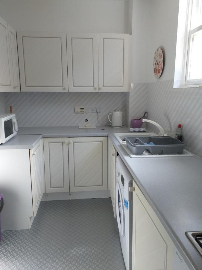Dickie'S View Apartment Скарбъро Екстериор снимка