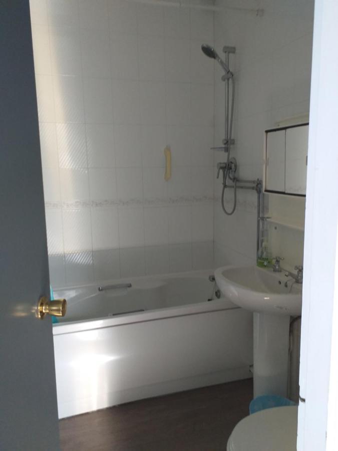 Dickie'S View Apartment Скарбъро Екстериор снимка