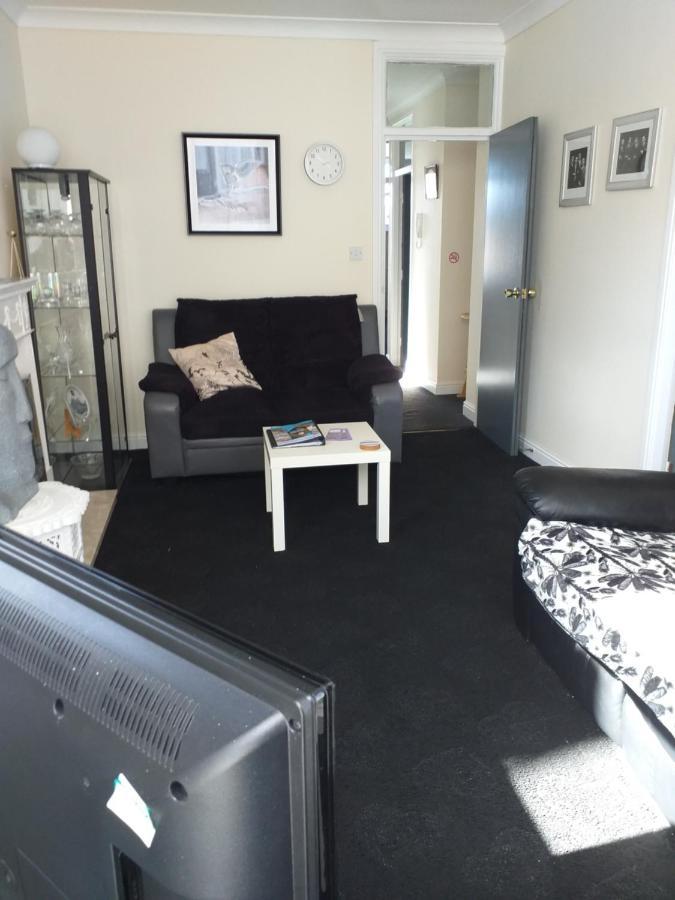 Dickie'S View Apartment Скарбъро Екстериор снимка